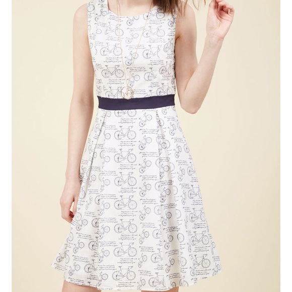 Modcloth Dresses & Skirts - Yellow Star Blue/white bicycle print dress, XL